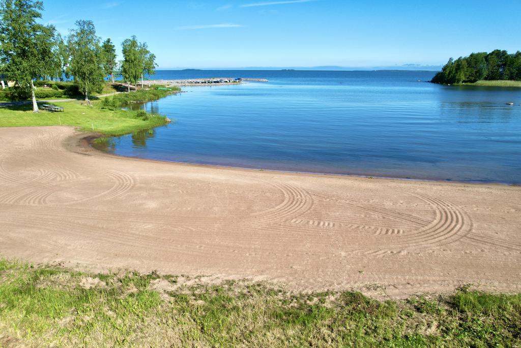 Härlig barnvänlig badstrand för hela familjen 