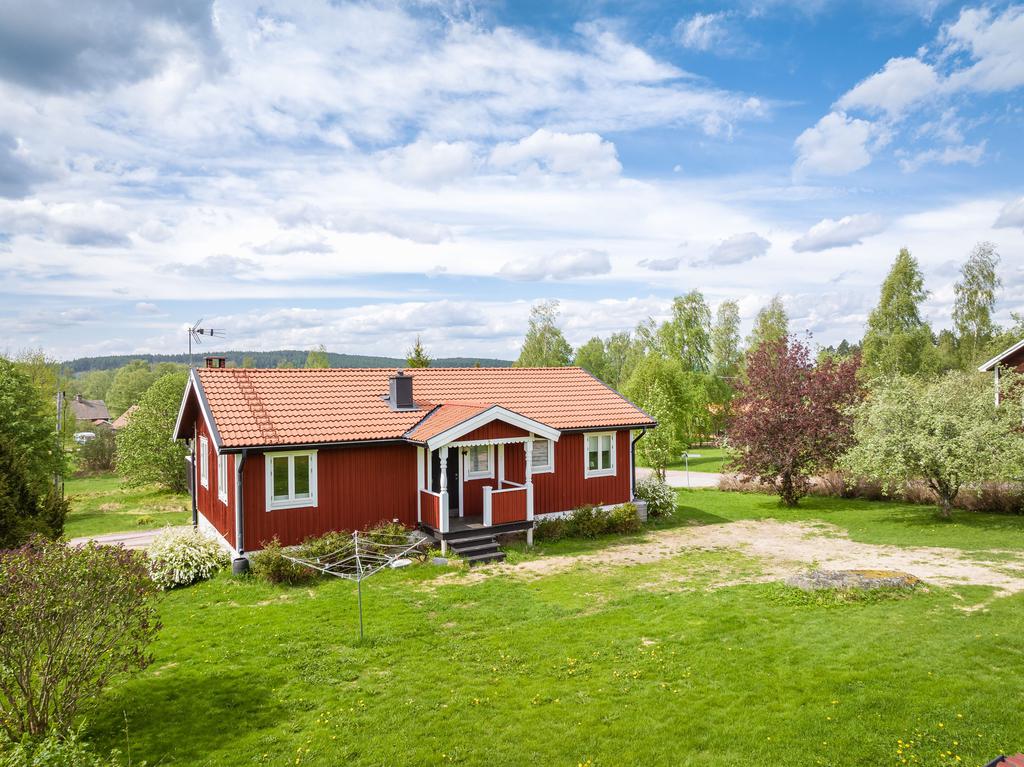 Gångavstånd till naturen, motionsspår och cykelleder samt affär, kiosk och förskola och skola (F-6)