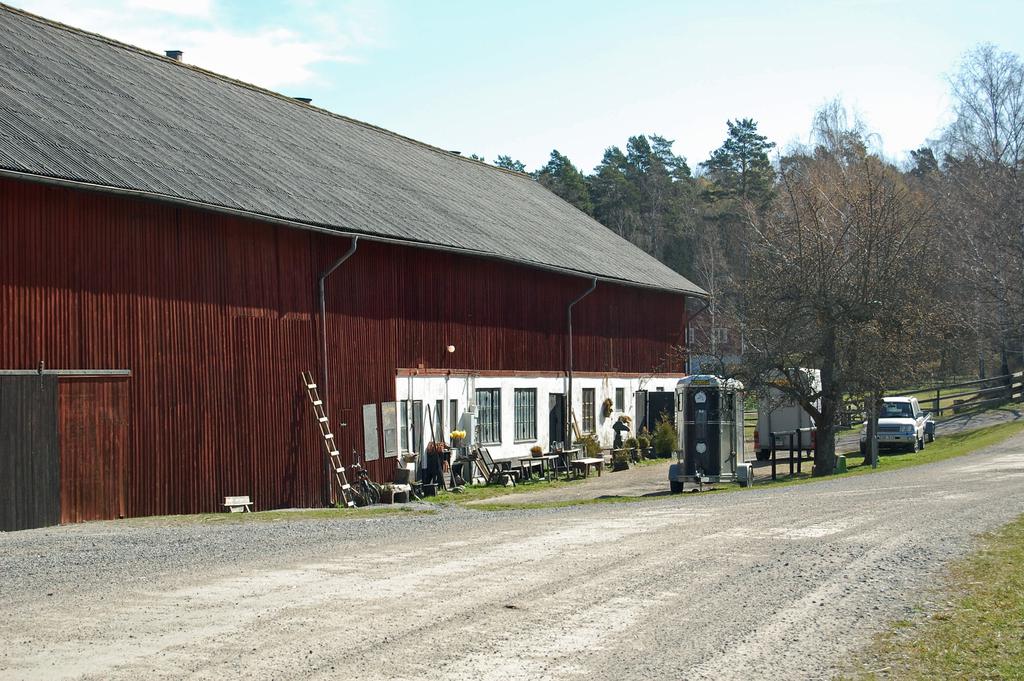 Stall i området