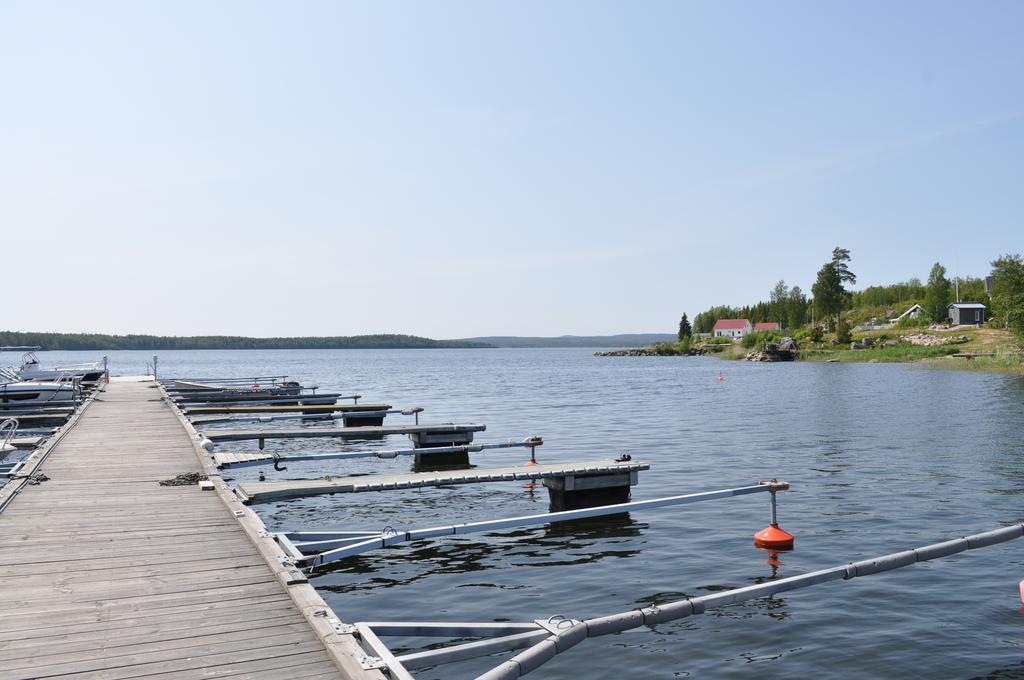 Båtplatserna som ingår.