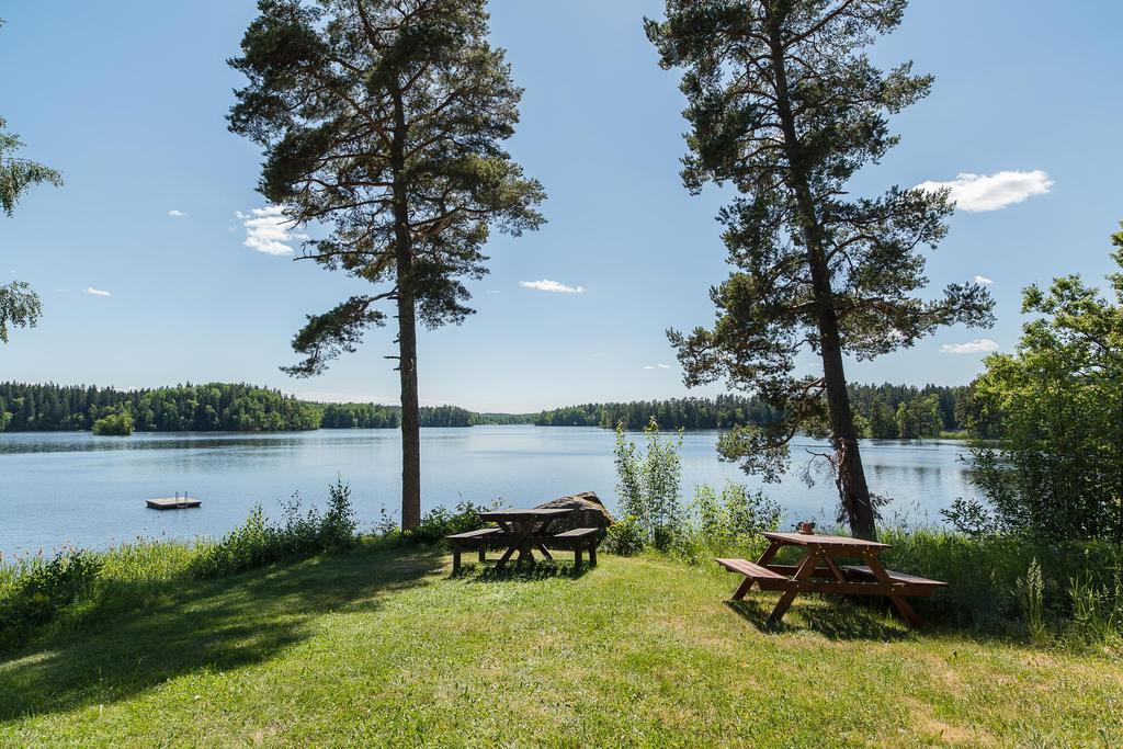 Badplats tre minuter från fastigheten med härlig fikaplats 