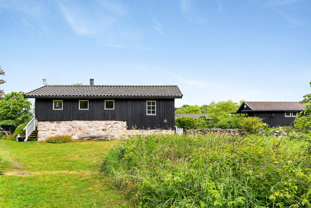 Taget från stigen som leder vidare ner mot naturreservatet.