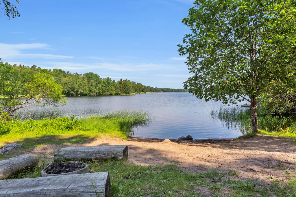 Stranden vid bastun sommartid