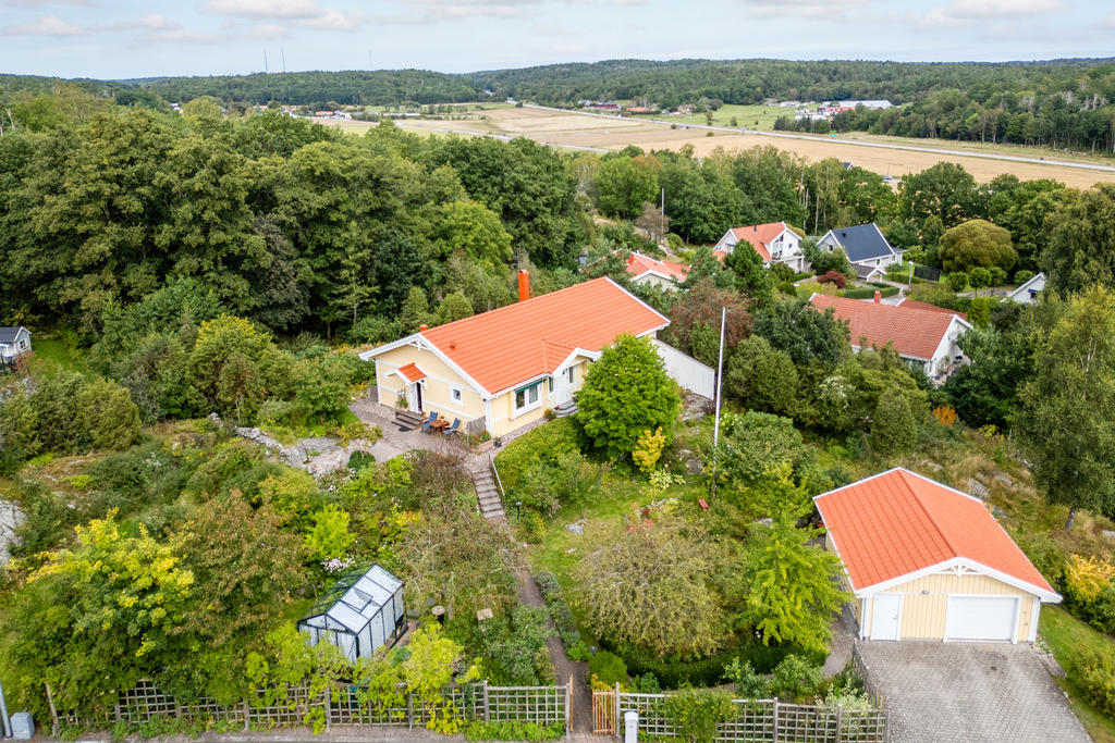 Härligt läge på toppen av Gärdebacksvägen