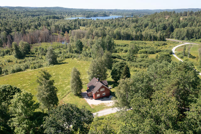 Välkommen till Ödskölts-Berg 10. 