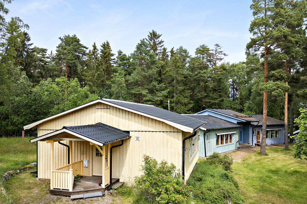 Kontor och Café, matsal, kök, Ateljé hus