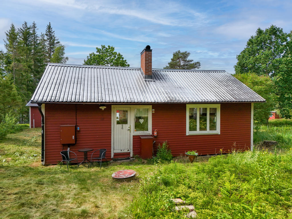 Entré till hus nr 2. 