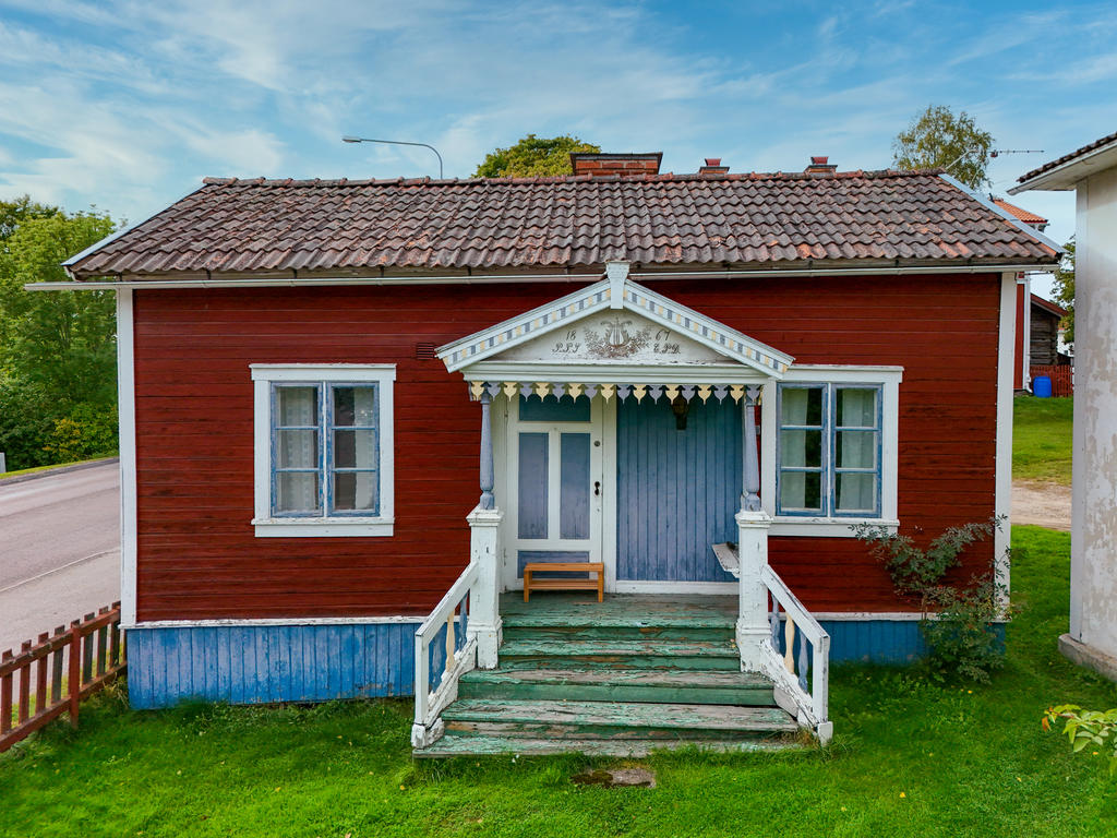 Gårdshuset som byggdes år 1867. 