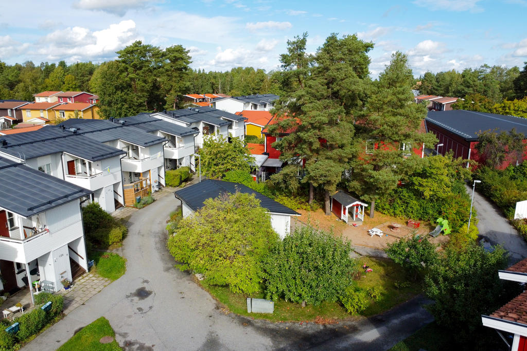 Lugn och barnvänlig innergård