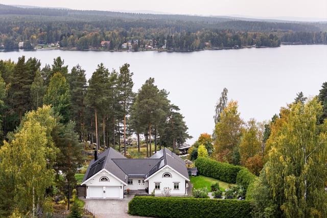 Välkomna till Hökviksvägen 33