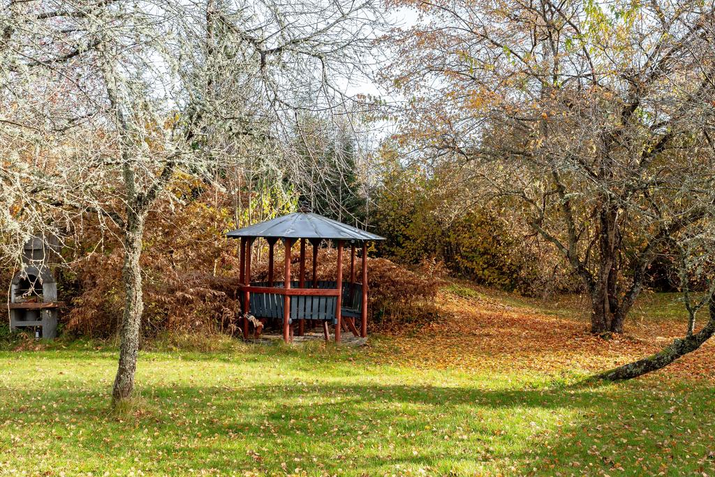 Lusthus i trädgården