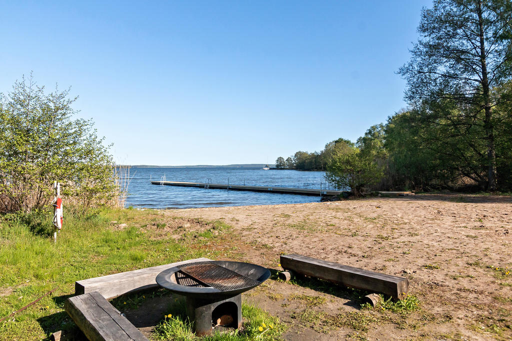 Adelsö badplats, Hovgårdsstranden