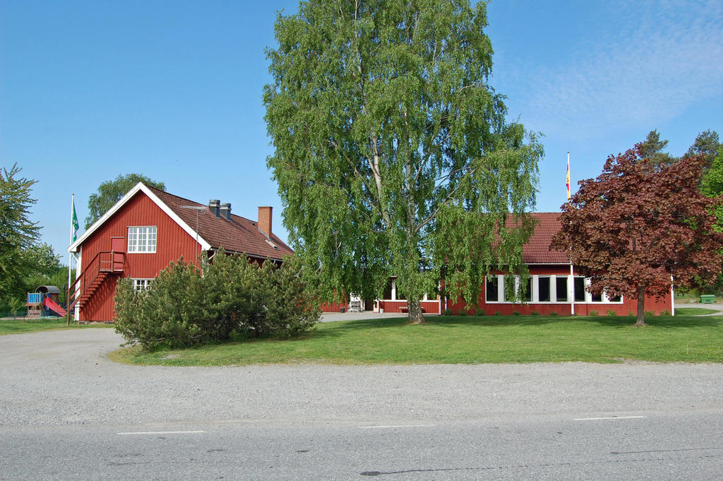 Adelös hembygdsgård