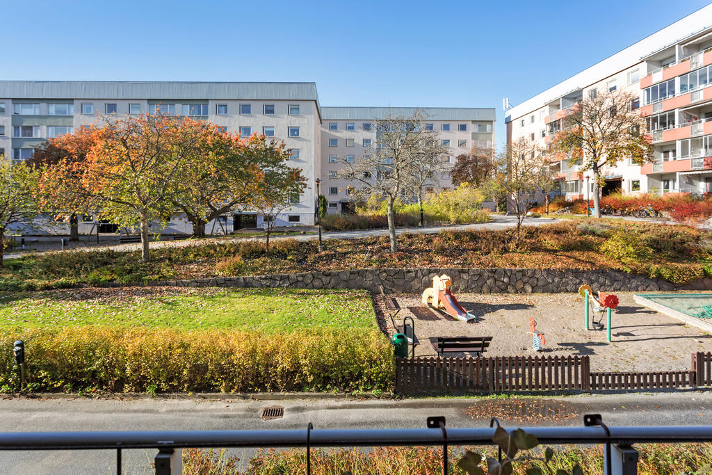 Här bor man på gården längst in på Sågstuvägen