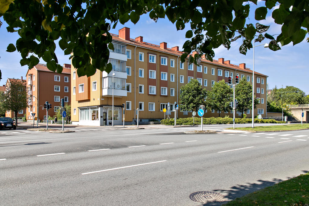 Gångavstånd till allt från matbutiker, gym, affärer, caféer och restauranger 