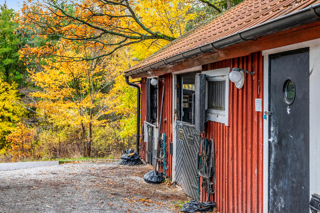 Rensättra stall