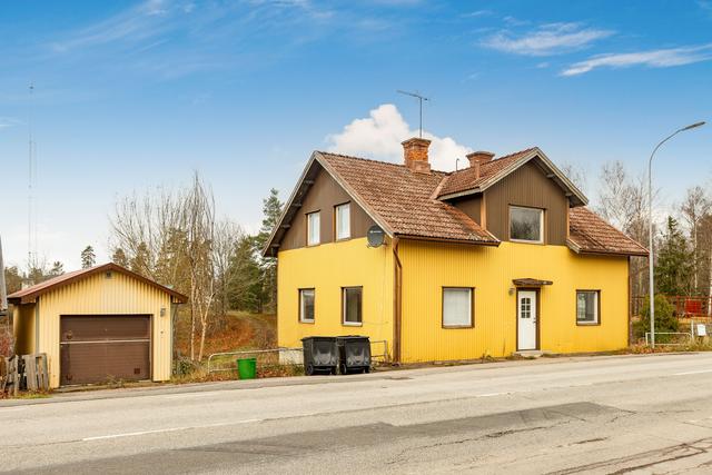 Hus med garage