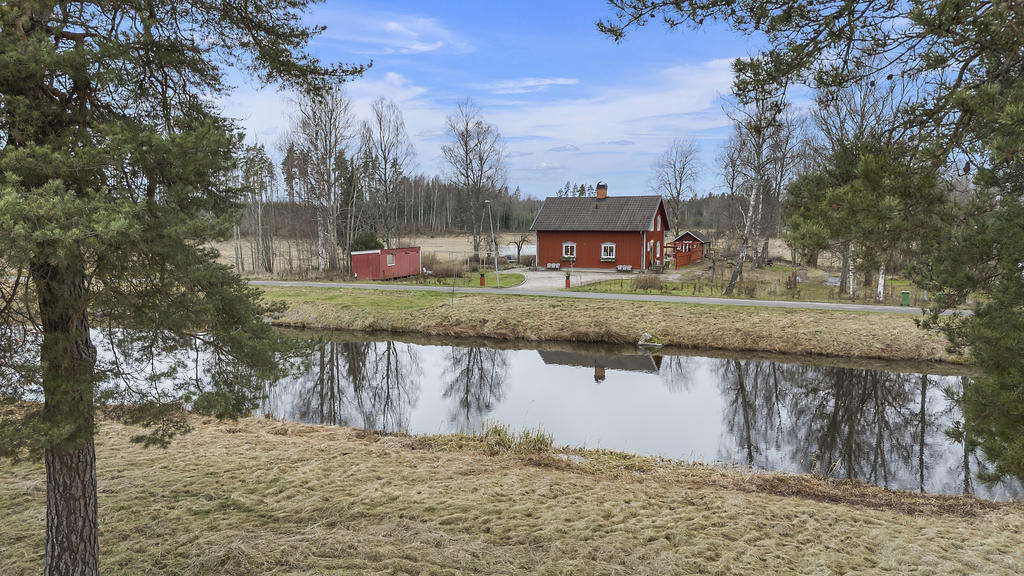 Vackert läge invid Oppbåga å