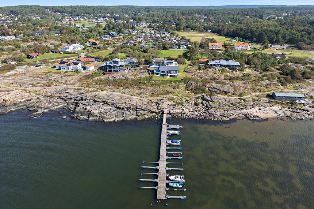 Båtförening med brygga och bastu